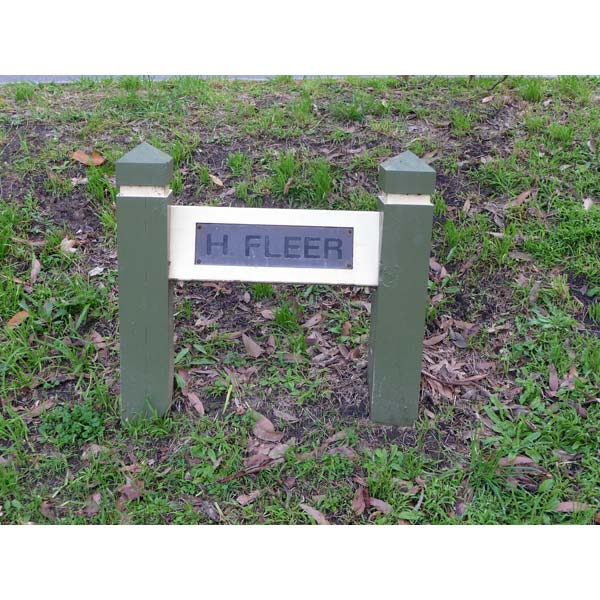 photo of nameplate for H Fleer
