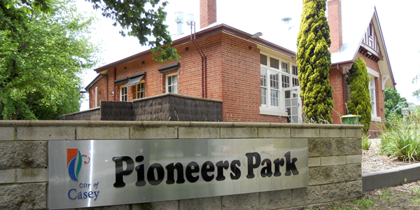 image of pioneers park signage and old Berwick Primary School