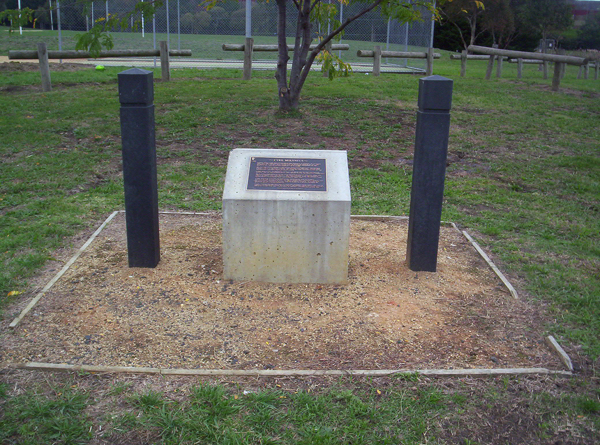 photo of Cyril Molyneux Reserve Plaque