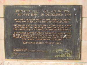 Ron Andrews plaque detail